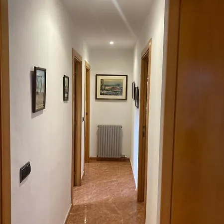 Grandioso En Castell De Pobla Montornes בקתה