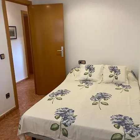 Chalet Grandioso En Castell De Pobla Montornes *