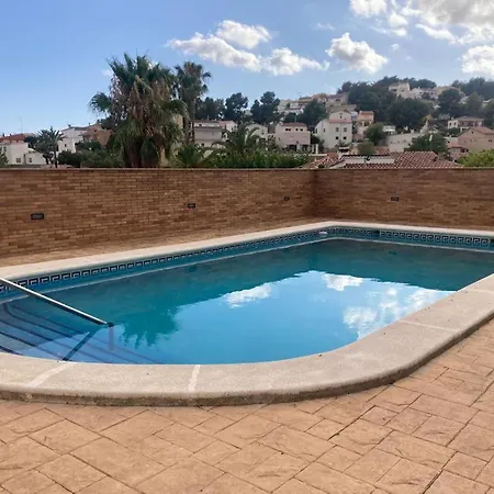 Chalet Grandioso En Castell De Pobla Montornes *