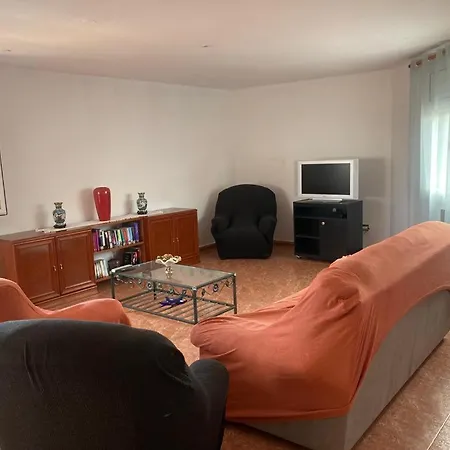 Chalet Grandioso En Castell De Pobla Montornes *