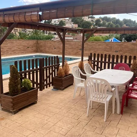 Chalet Grandioso En Castell De Pobla Montornes